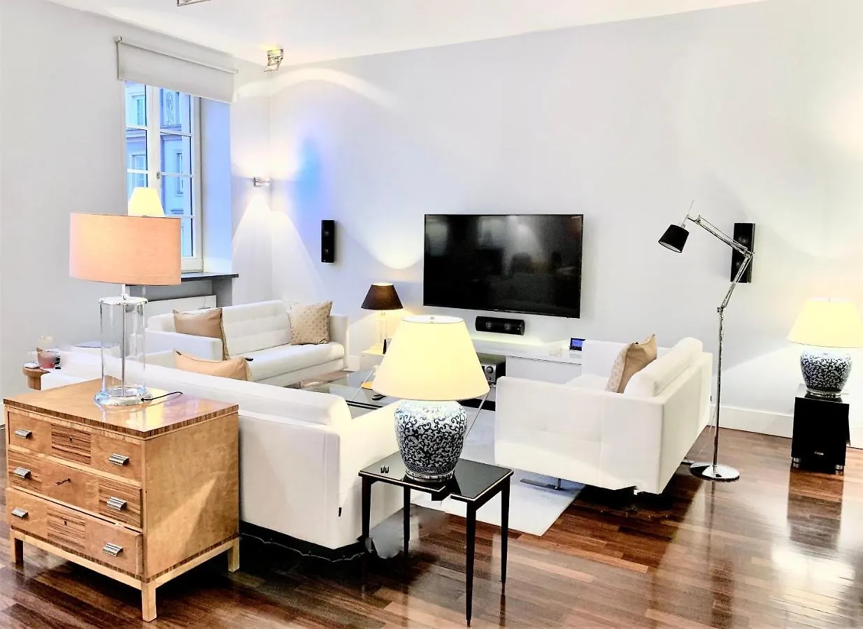***** Lejlighedshotel Mondrian Luxury Suites & Apartments Market Square I Warszawa Polen