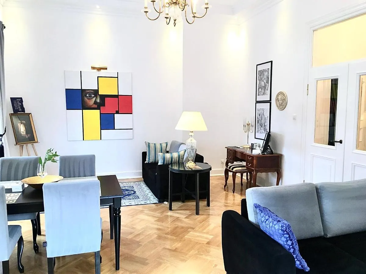 Mondrian Luxury Suites & Apartments Market Square I Warsaw