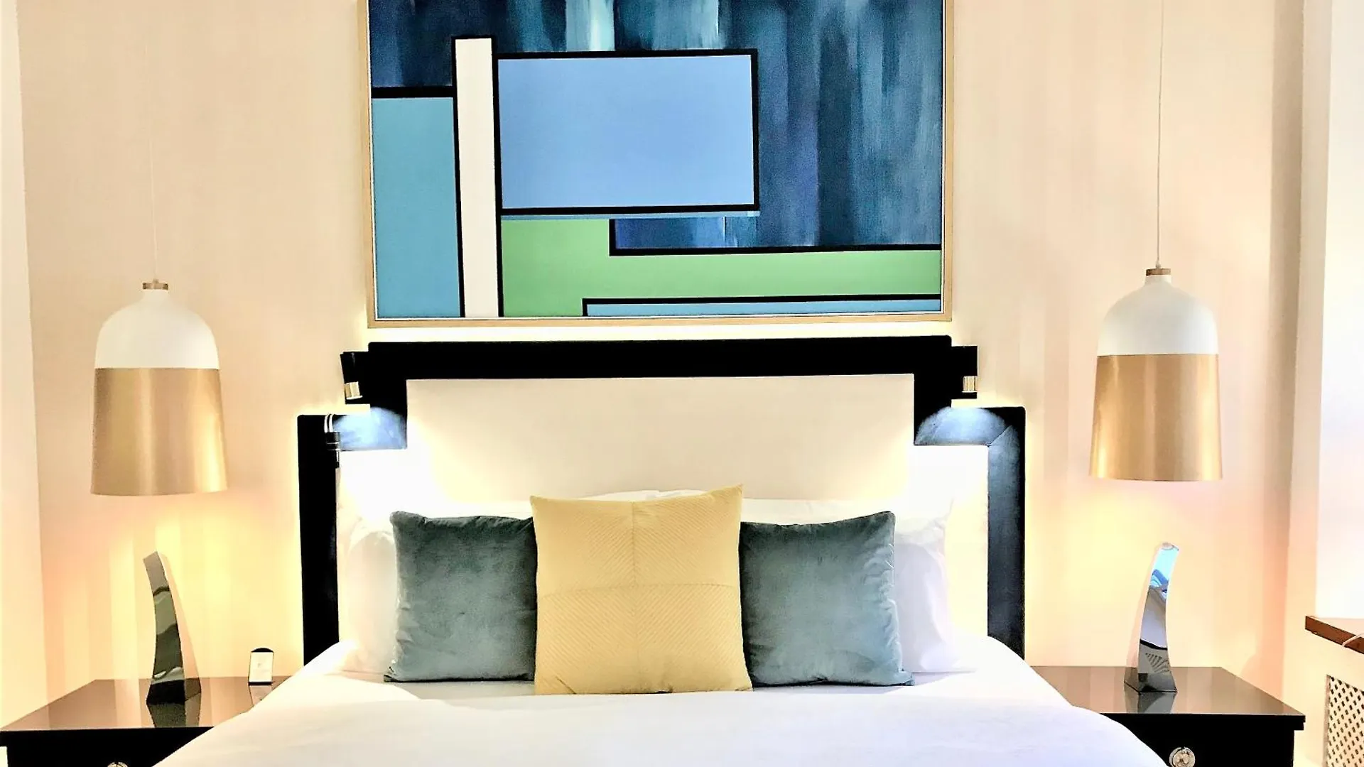 Mondrian Luxury Suites & Apartments Market Square I Warszawa