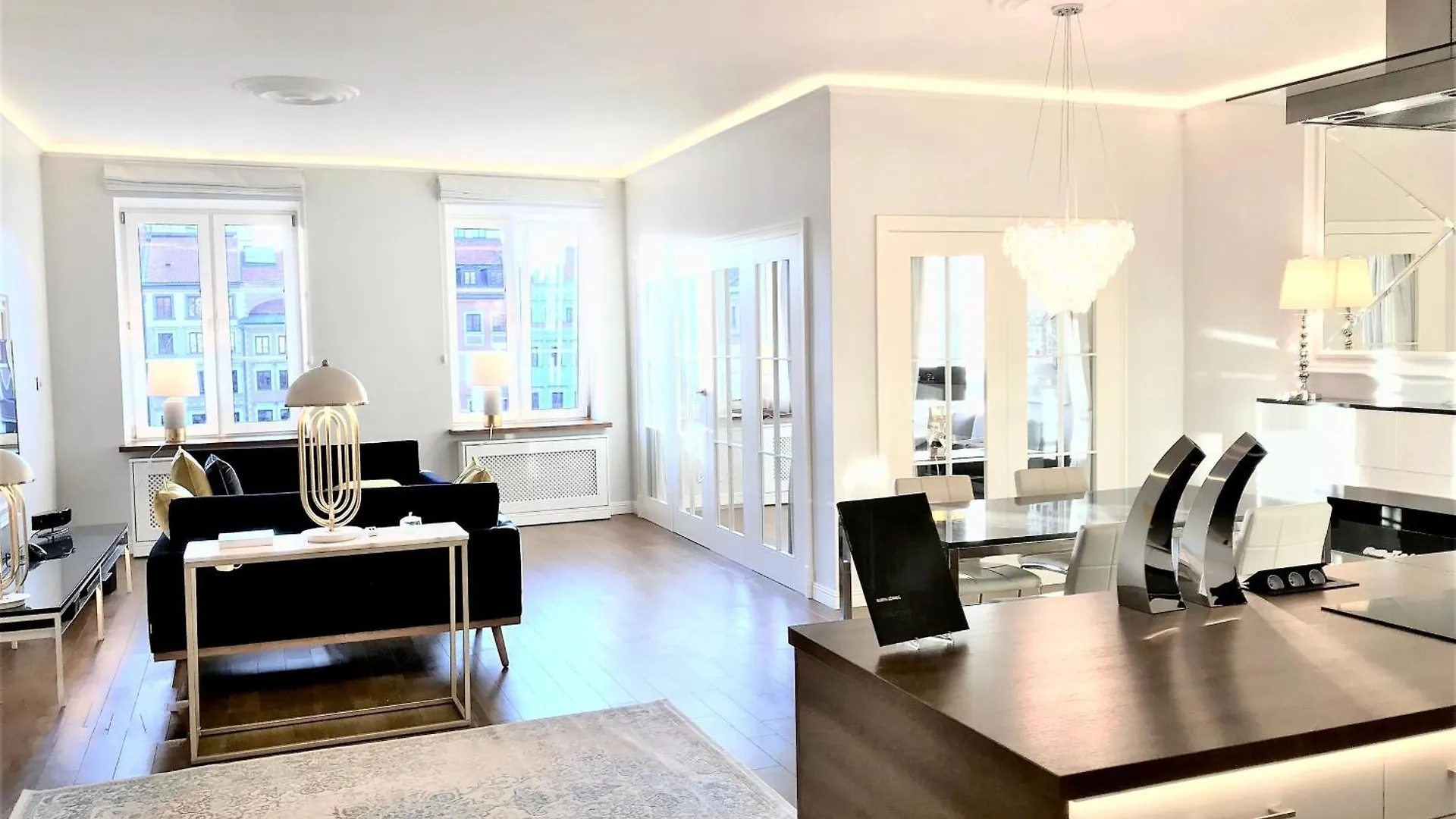 Mondrian Luxury Suites & Apartments Market Square I Warszawa 5*,