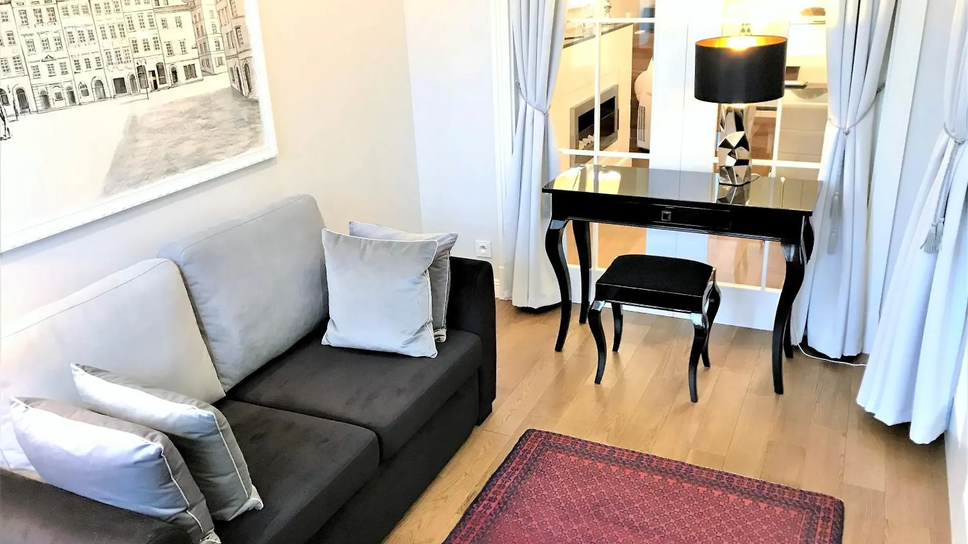 Mondrian Luxury Suites & Apartments Market Square I Warszawa