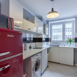Clicktheflat Zurawia Street Guest house